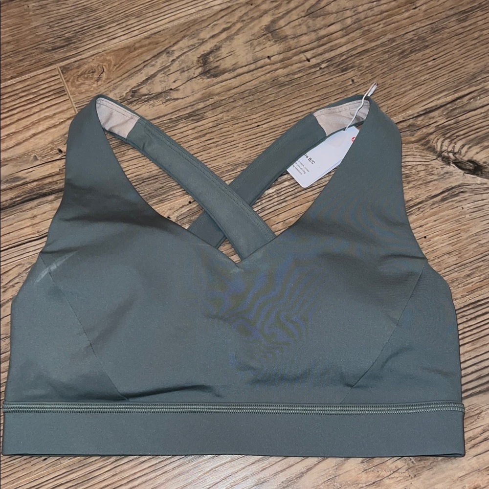 Lululemon nwt Envital Women's Cross-Back Sports Bra - Green